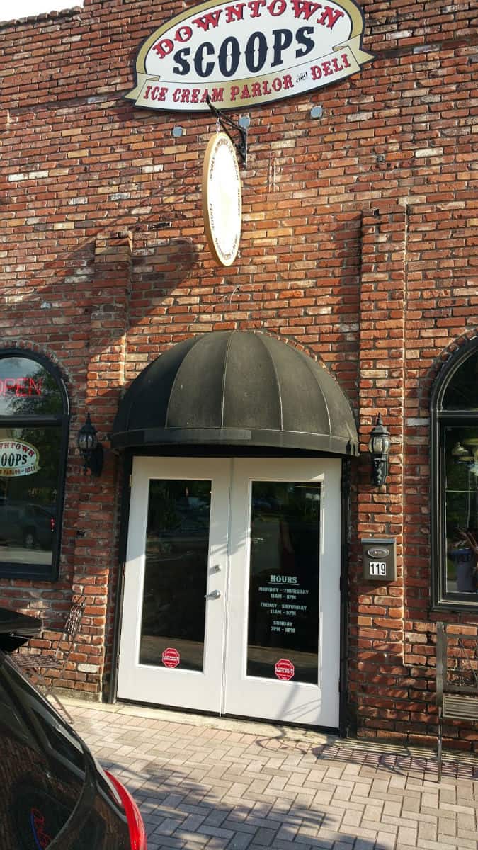 Post image for Shumacher Sells Scoops Deli & Ice Cream Cafe – Historic Downtown Fayetteville